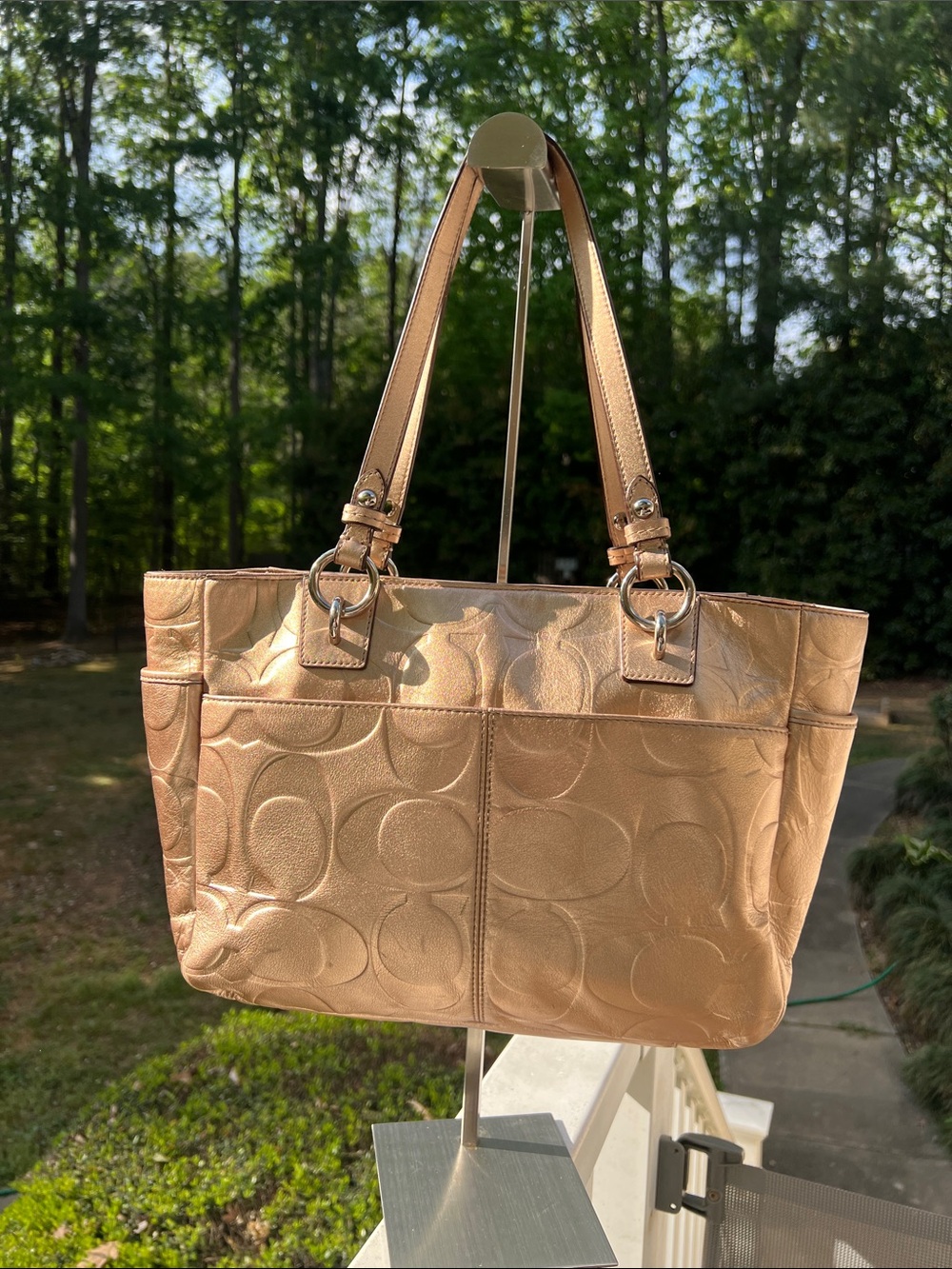 Coach Vintage Y2K East West Shoulder
Bag Metallic Rose Gold Signature Tote - Picture 9 of 17